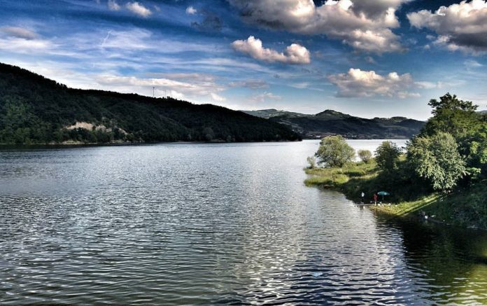 Jezero Ćelije – Zlatno jezero u obliku zmaja